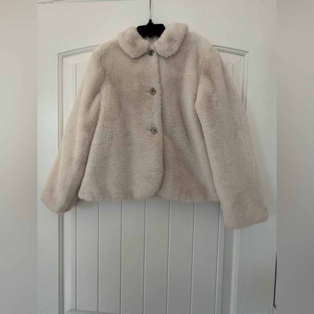 Edgehill Collection Ivory Faux Fur Coat